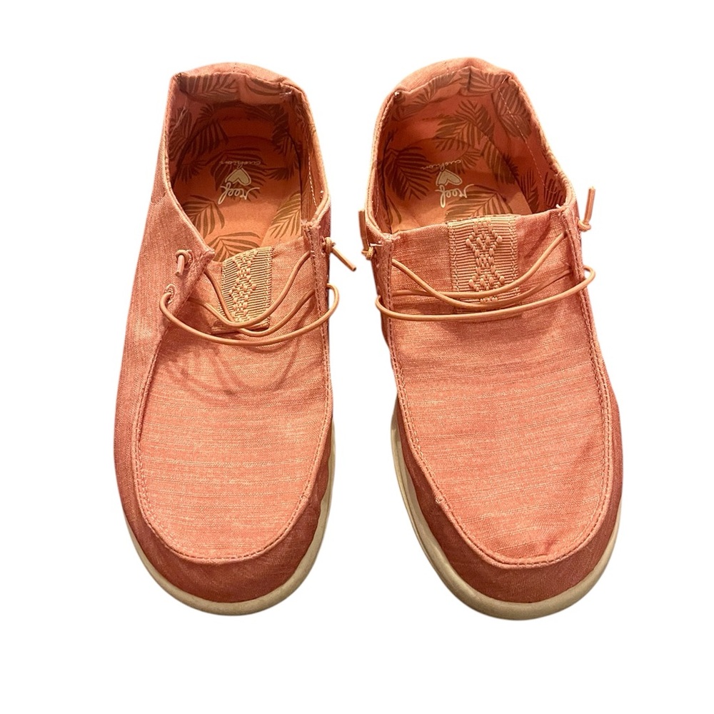 Reef Women’s Cushion Coast Sneaker